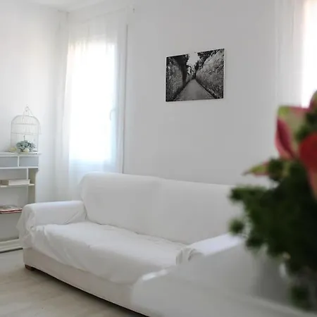 Apartment With Terrace In Chioggia's Main Square *