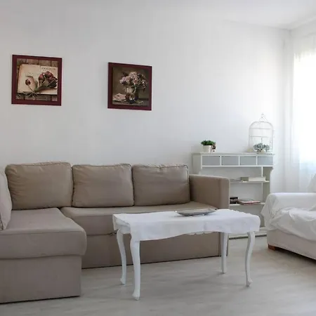 Apartment With Terrace In Chioggia's Main Square *